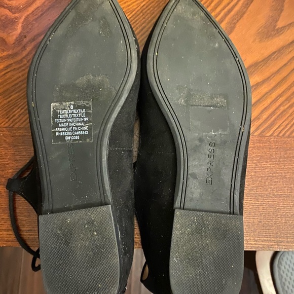 Shoes - Picture 4 of 4